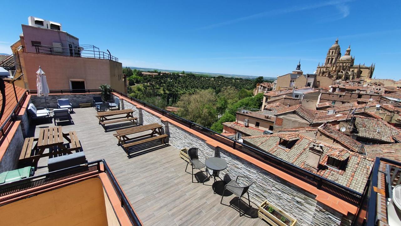 Real Segovia Apartments By Recordis Hotels Luaran gambar