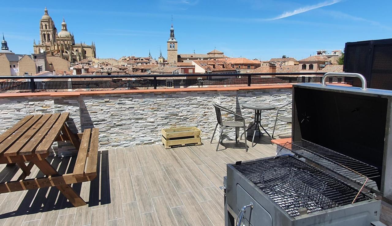 Real Segovia Apartments By Recordis Hotels Luaran gambar