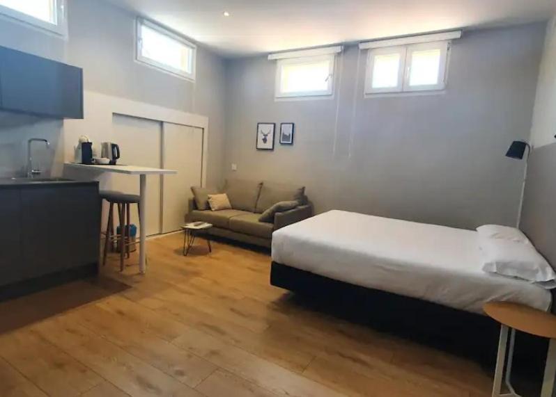 Real Segovia Apartments By Recordis Hotels Bilik gambar